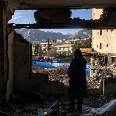 Dados de satélite revelam o alcance dos ataques EUA-Israel contra o Irã