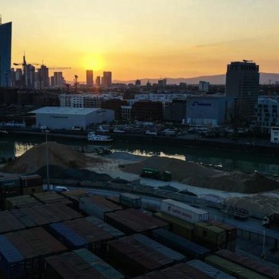 Eoptolink escolhe bancos para listagem de US$3 bilhões em Hong Kong