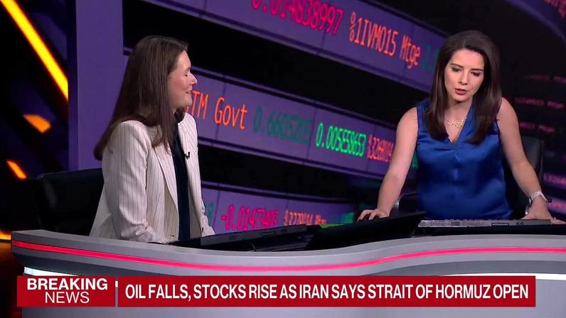Brazilian President Luiz Inacio Lula da Silva and Spanish Prime Minister Pedro Sanchez after a joint press conference at the Palacio de Pedralbes in Barcelona on April 17.