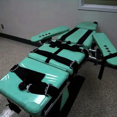 Governo Trump planeja retomar injeção letal para penas de morte e fuzilamento