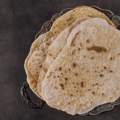 Pão ázimo: aprenda a receita simples do primeiro pão da história