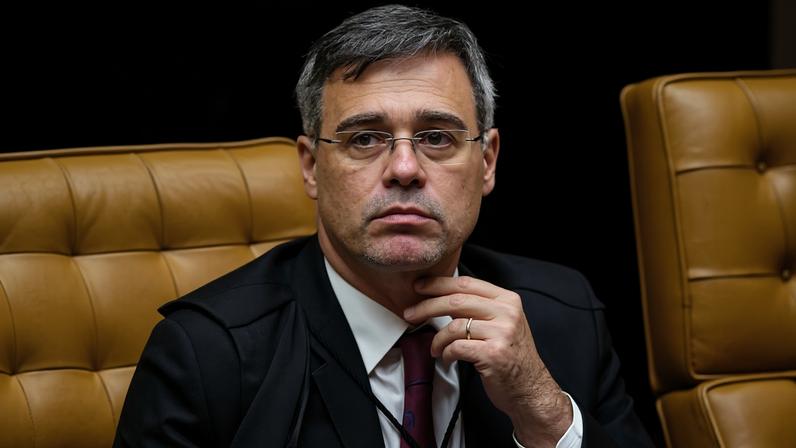 Bolsonaro Imagem colorida do ministro do STF André Mendonça durante sessão na Suprema Corte