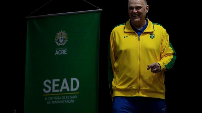 Oscar Schmidt, jogador de basquete (Marcos Vicentti/Secom/ Governo do Acre/Reprodução)