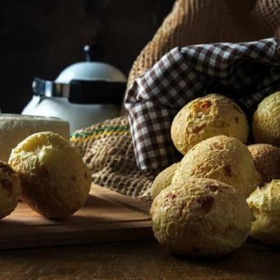 Pão de queijo fit: 6 receitas leves para o café da tarde