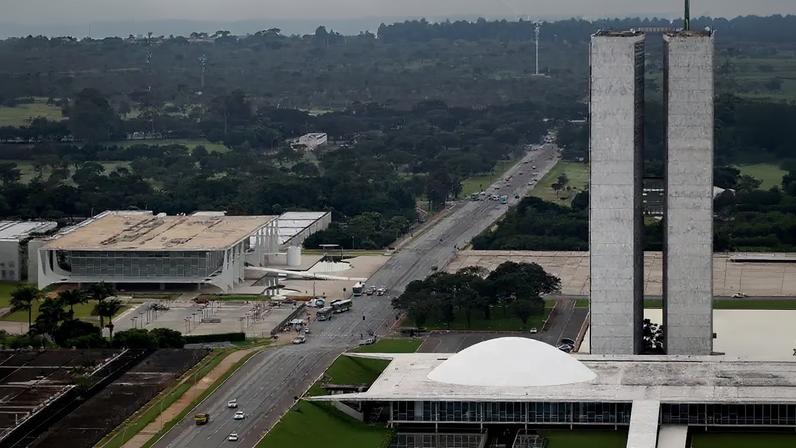 Palácio do Planalto e Congresso Nacional 18/04/2013 REUTERS/Ueslei Marcelino