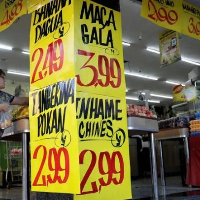 Consumo em lares brasileiros sobe 3,2% em março ante março de 2025, diz Abras.