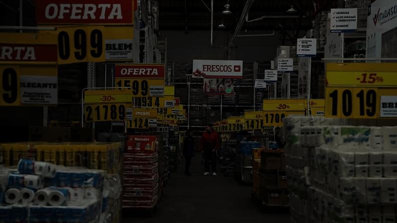 Supermercado de atacado em Buenos Aires, Argentina - 10/05/2024