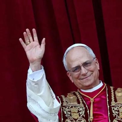 Papa pede que Camarões rejeitem violência em missa com 120 mil fiéis