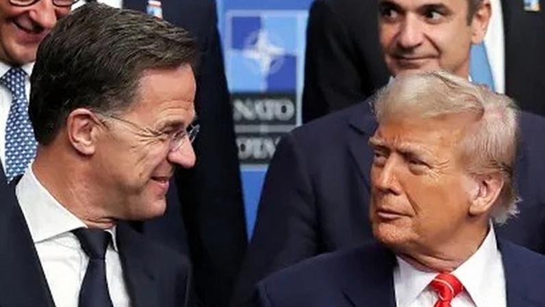 Secretário-geral da Otan, Mark Rutte, ao lado do presidente dos EUA, Donald Trump, durante reunião de cúpula da aliança militar ocidental em Haia, na Holanda