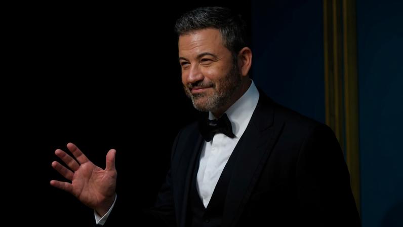 Jimmy Kimmel chega ao 74º Primetime Emmy Awards realizado no Microsoft Theater em Los Angeles, EUA, em 12 de setembro de 2022. REUTERS/Aude Guerrucci