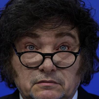 Milei equilibra posição sobre Malvinas em meio a tensões EUA-Reino Unido