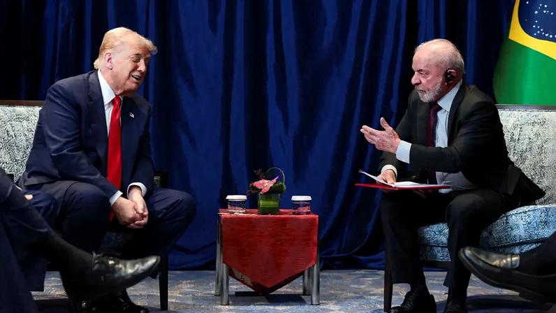 Presidente Luiz Inácio Lula da Silva durante reunião com presidente dos EUA, Donald Trump, em Kuala Lumpur, na Malásia