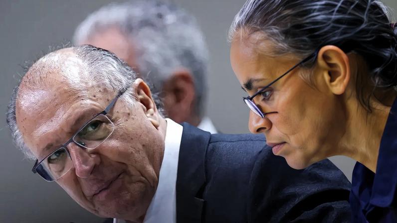 O Vice-Presidente do Brasil, Geraldo Alckmin, e a Ministra do Meio Ambiente e Mudanças Climáticas, Marina Silva, participam de uma coletiva de imprensa durante a Conferência das Nações Unidas sobre Mudanças Climáticas (COP30) em Belém, Brasil, 17 de novembro de 2025. REUTERS/Adriano Machado