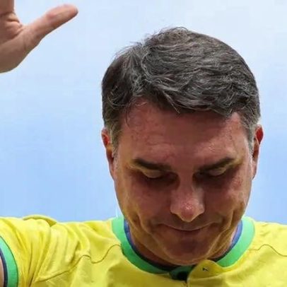 Mulher de Flávio o chama de moderado e diz ter 'reeducado' em vídeo