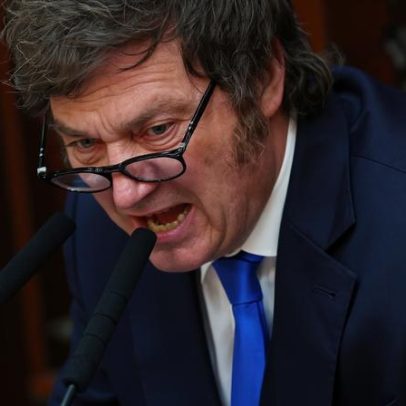 Milei pede à Suprema Corte derrubar suspensão da reforma trabalhista