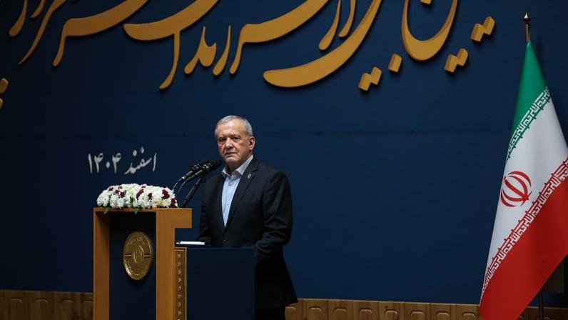 Presidente iraniano Masoud Pezeshkian em Teerã