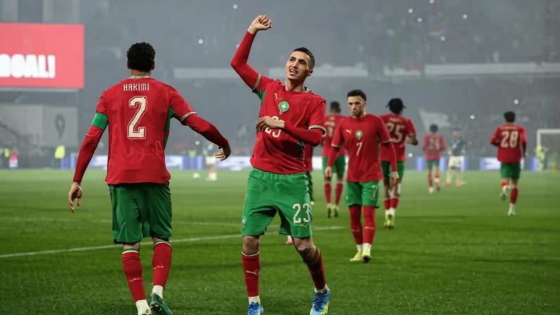 Jogadores do Marrocos comemoram gol em amistoso contra o Paraguai — Foto: REUTERS/Catherine Steenkeste