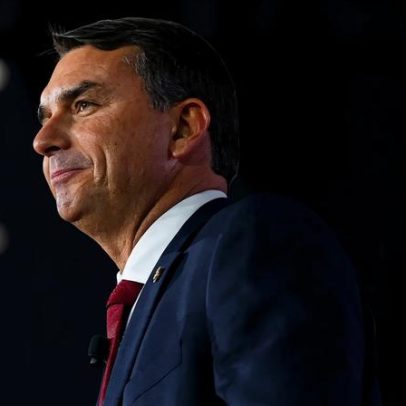 Flávio Bolsonaro se compromete com fim da moratória da soja no Agro Norte Show