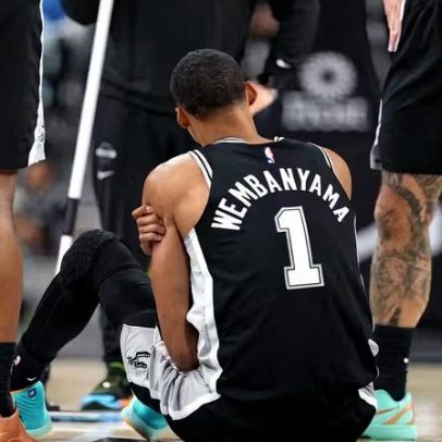 Wembanyama sofre lesão na costela e deixa jogo dos Spurs no 1º tempo