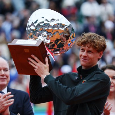 Sinner vence Alcaraz, conquista Monte Carlo e assume liderança do ranking