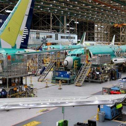 Boeing contrata mais de 100 trabalhadores por semana para substituir aposentados