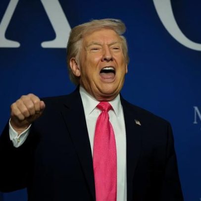 Trump minimiza duração da guerra com o Irã, diz que está indo bem