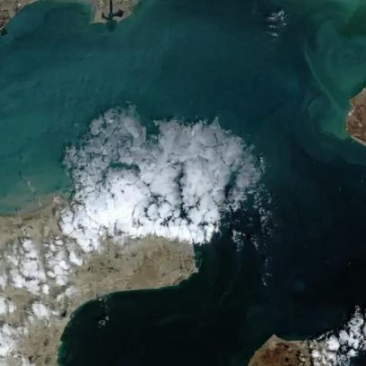 Navios testam Estreito de Ormuz após abertura e buscam garantias de segurança