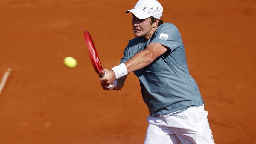 João Fonseca contra Ben Shelton em Munique — Foto: REUTERS/Michaela Stache