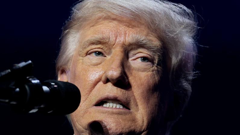 O presidente dos Estados Unidos, Donald Trump, durante evento da Turning Point USA no dia 17 de abril de 2026 — Foto: REUTERS/Evan Vucci