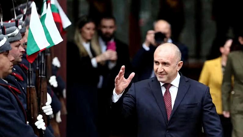 Rumen Radev venceu as eleições da Bulgária com ampla vantagem — Foto: Stoyan Nenov / Reuters