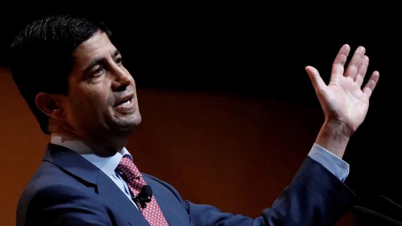 Kevin Warsh fala em conferência em Nova York, EUA, em 8 de maio de 2017. REUTERS/Brendan McDermid