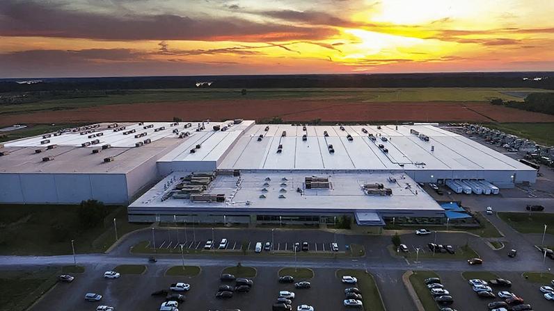 Project Colossus, de Elon Musk, que ele chamou de "gigafábrica de computação", é visto em Memphis, Tennessee, EUA 22 de agosto de 2024 REUTERS/Karen Pulfer Focht