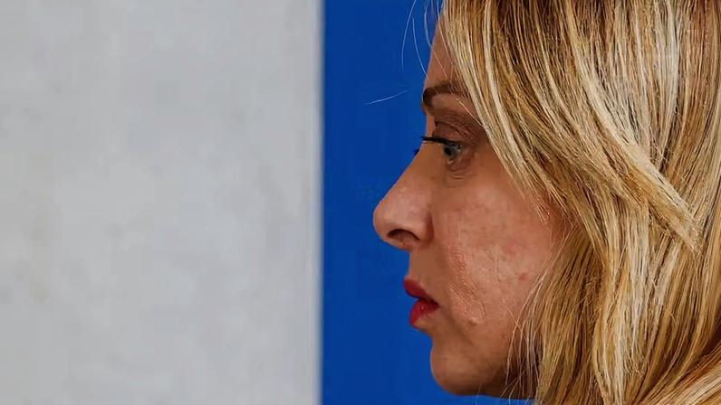 A primeira-ministra italiana, Giorgia Meloni, no dia da cúpula dos líderes da União Europeia e de seus parceiros regionais em Nicósia (Lefkosia), Chipre