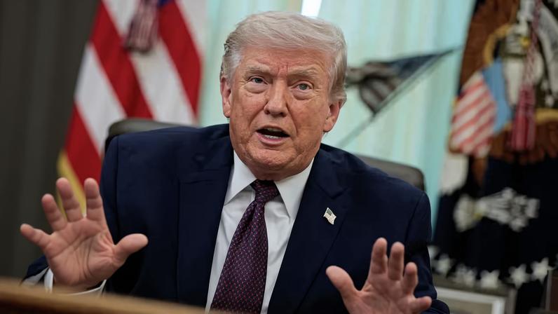 Trump no Salão Oval da Casa Branca — Foto: Evan Vucci/Reuters
