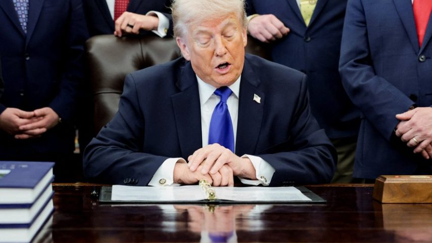 Trump no Salão Oval nesta quinta-feira (30 de abril de 2026)