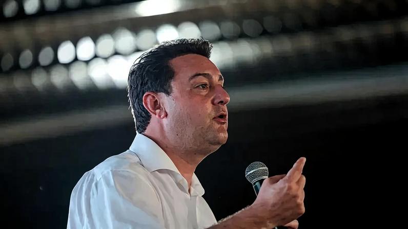 Não foi Guto Silva, nem Rafael Greca, tampouco Alexandre Curi ou Eduardo Pimentel: Ratinho Junior anunciou o nome do seu secretário de Infraestrutura, Sandro Alex, para disputar a eleição no Paraná pelo seu grupo político. (Foto: Geraldo Bubniak/Governo do Paraná)