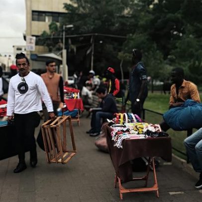 Estudo aponta exclusão social de vendedores ambulantes africanos em São Paulo