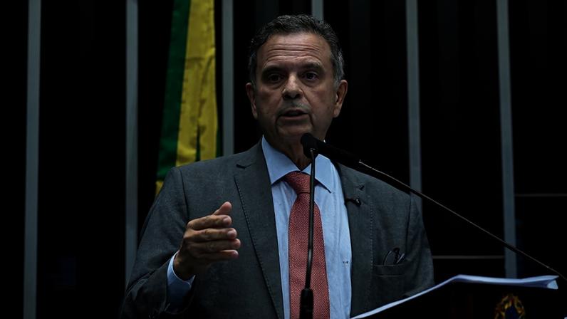 Em discurso, à tribuna, senador Rogerio Marinho (PL-RN).