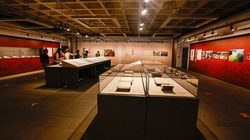 A exposição *Langsdorff: a Expedição Fluvial 200 Anos Depois*, na Biblioteca Brasiliana Guita e José Mindlin – Foto: Marcos Santos/USP Imagens