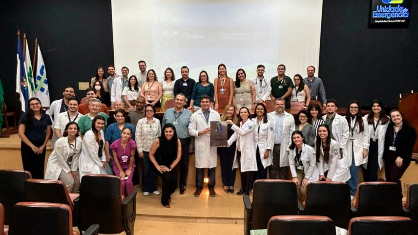 Equipe da Unidade de AVC da Unidade de Emergência do HCFMRP – foto: Rose Talamone – SCS/RP