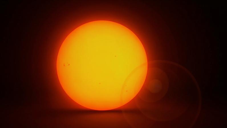 Inspirado na fotossíntese, que usa a luz do sol para converter CO₂ em compostos energéticos, sistema aproveita a energia solar para transformar o gás em combustíveis renováveis e eletricidade – Foto: Rakshit Pandey/Wikimedia Commons