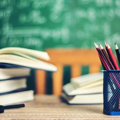 Matrículas da educação básica na rede pública caem em todos os anos