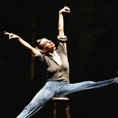 Fundadora do Ballet Stagium lança livro de memórias