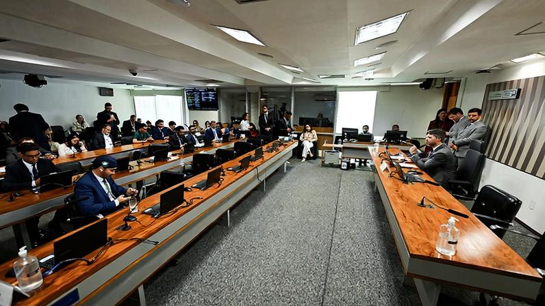 Bancada: deputado Dr. Fernando Máximo (PL-RO).