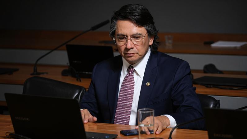 Em pronunciamento, à bancada, senador Giordano (Podemos-SP).