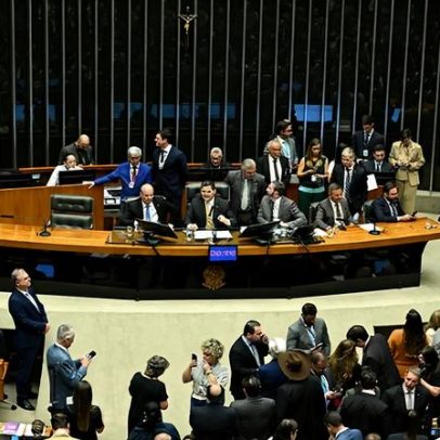Senador Magno Malta passa mal e é encaminhado ao hospital
