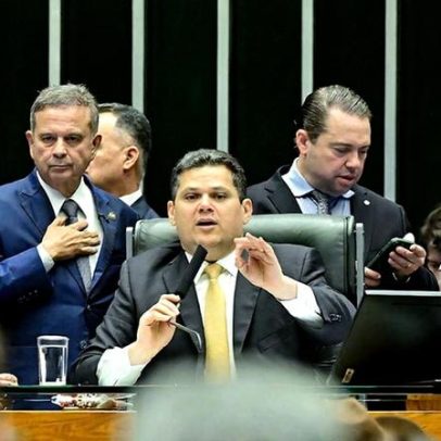 Davi retira trechos de veto à dosimetria de penas; divisão entre parlamentares