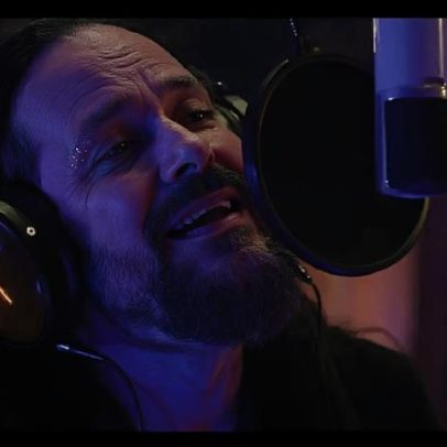 Há 5 anos, KoRn fez cover pesado de clássico do Alice in Chains