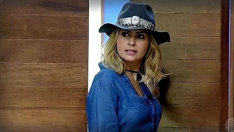 Ana Paula Renault foi eliminada cedo de 'A Fazenda' em 2018.