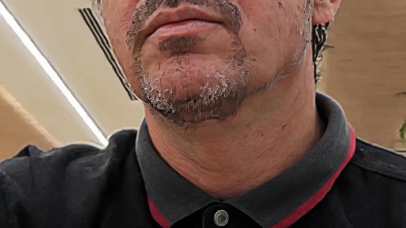 Valentim, o "Anjo", faz vakinha para ajudar Julio que teve moto roubada.